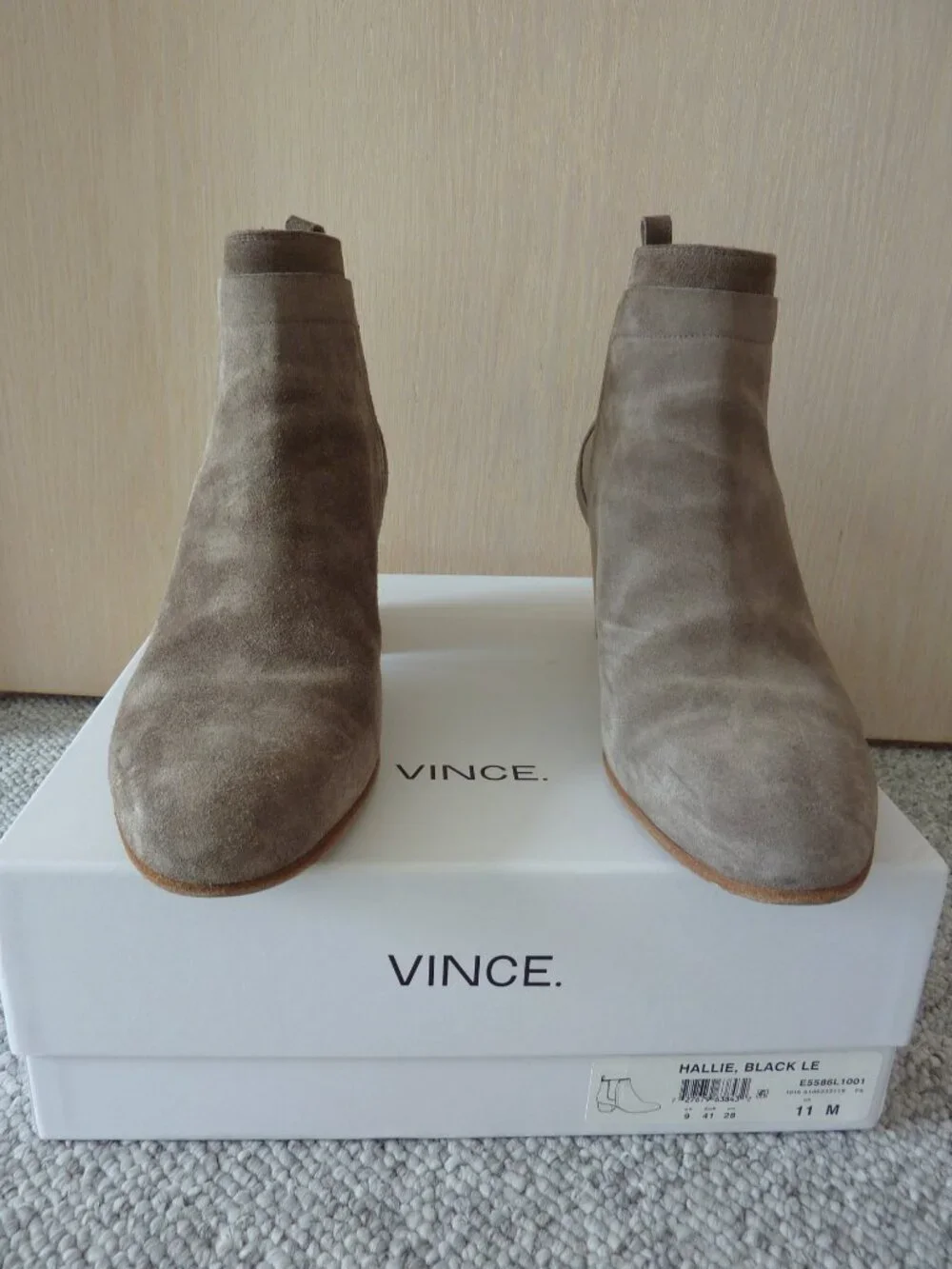$395 Vince Hallie Round Toe Suede Grey Limestone Boots SZ 11 41 Low heel Booties